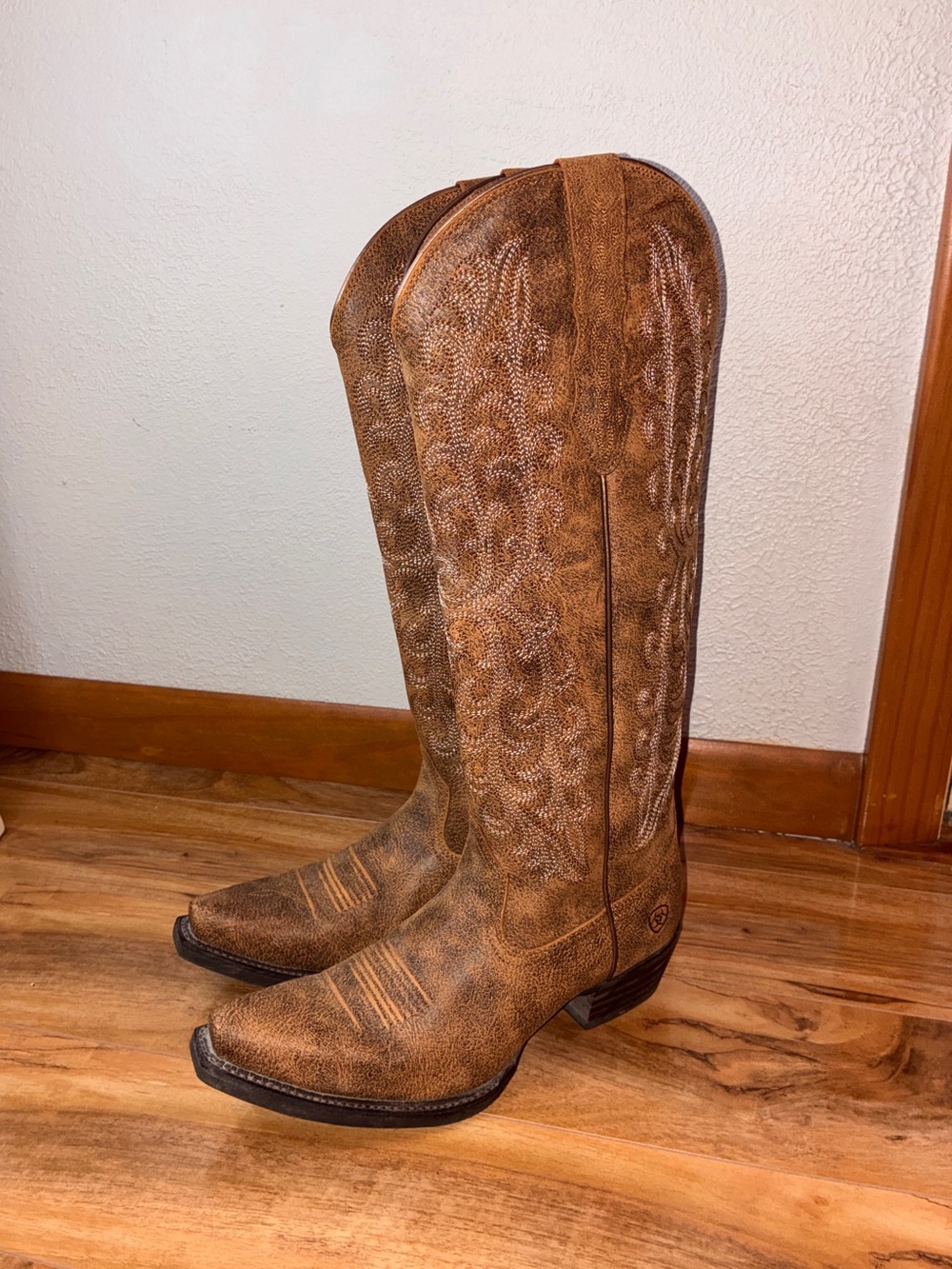 Ariat Women’s Tallahassee Stretch Fit Western Cowboy Cowgirl Boots - size 8 B
